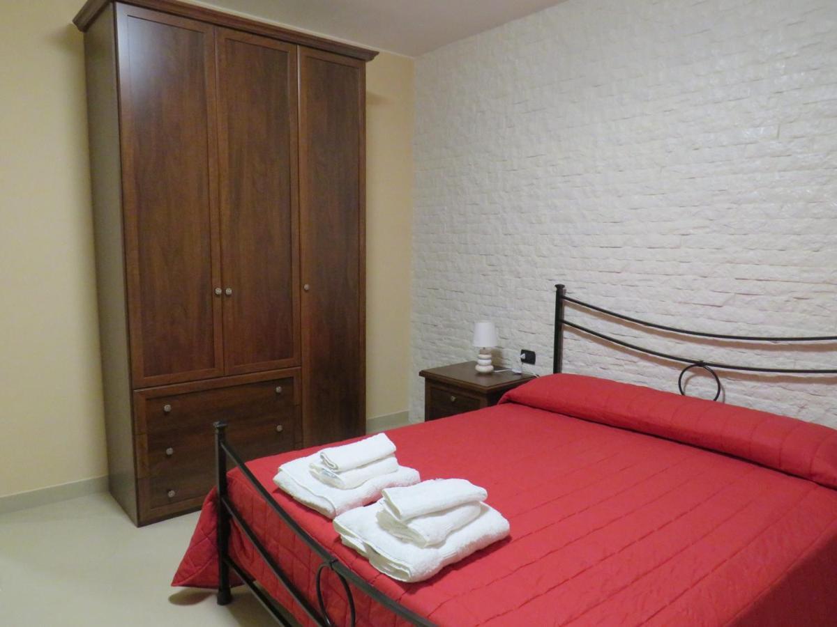 B&B Romano Gela Esterno foto